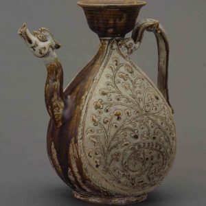 《白褐釉刻花龍鳳凰文水注》　タイ 15世紀